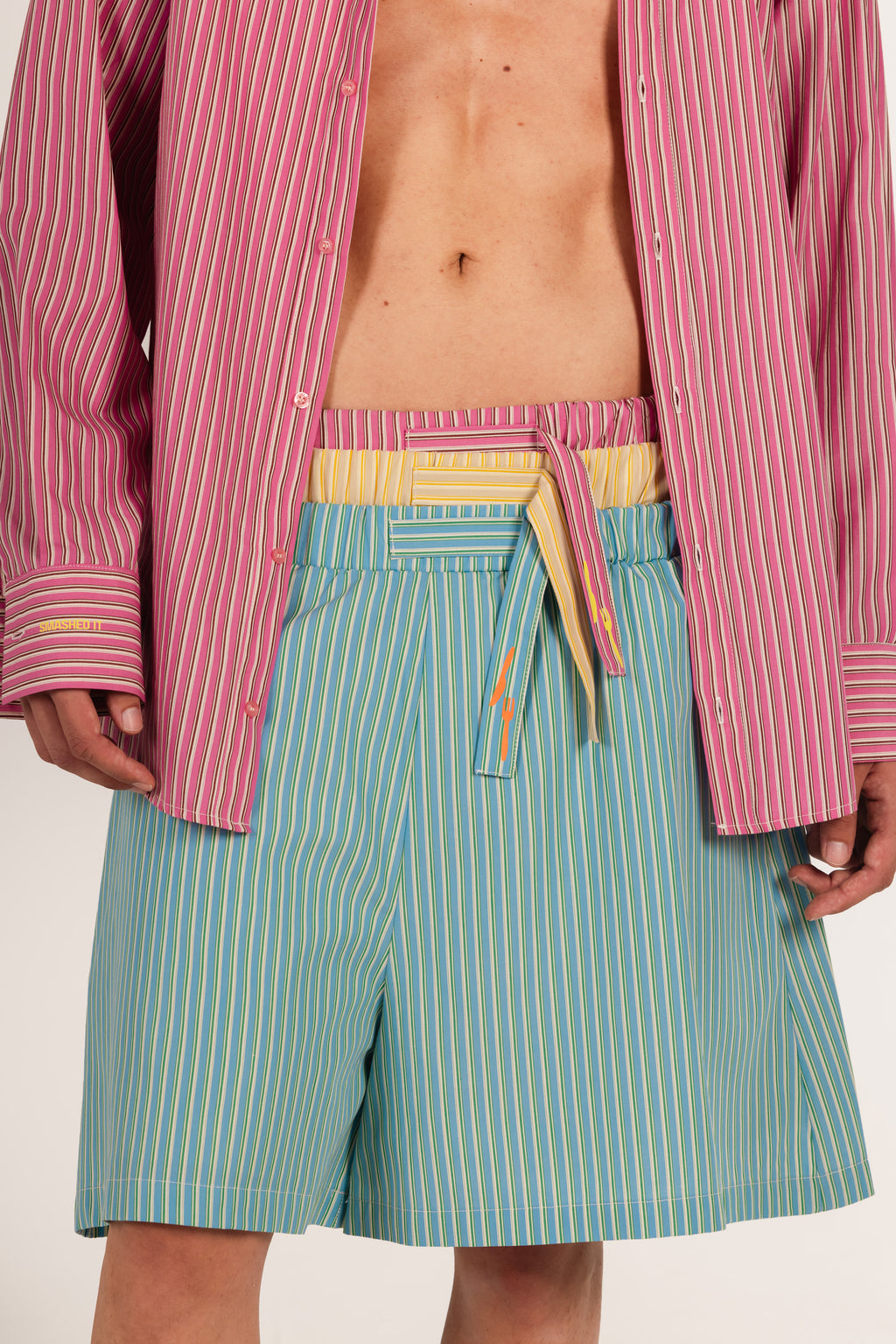 Main Dish Shorts / Blue